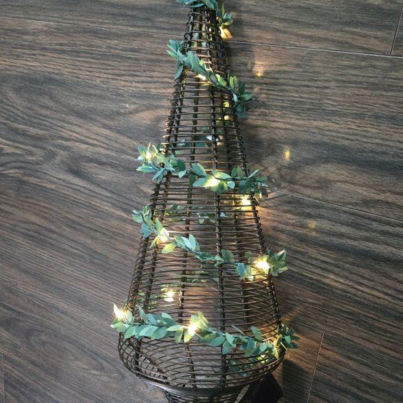 Rustic Christmas Decor Iron Tree with Garland Lights - Picture 5 of 10